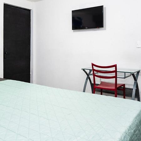 Adhoc Express Hotel Monterrey Bagian luar foto