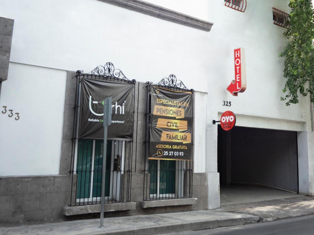 Adhoc Express Hotel Monterrey Bagian luar foto