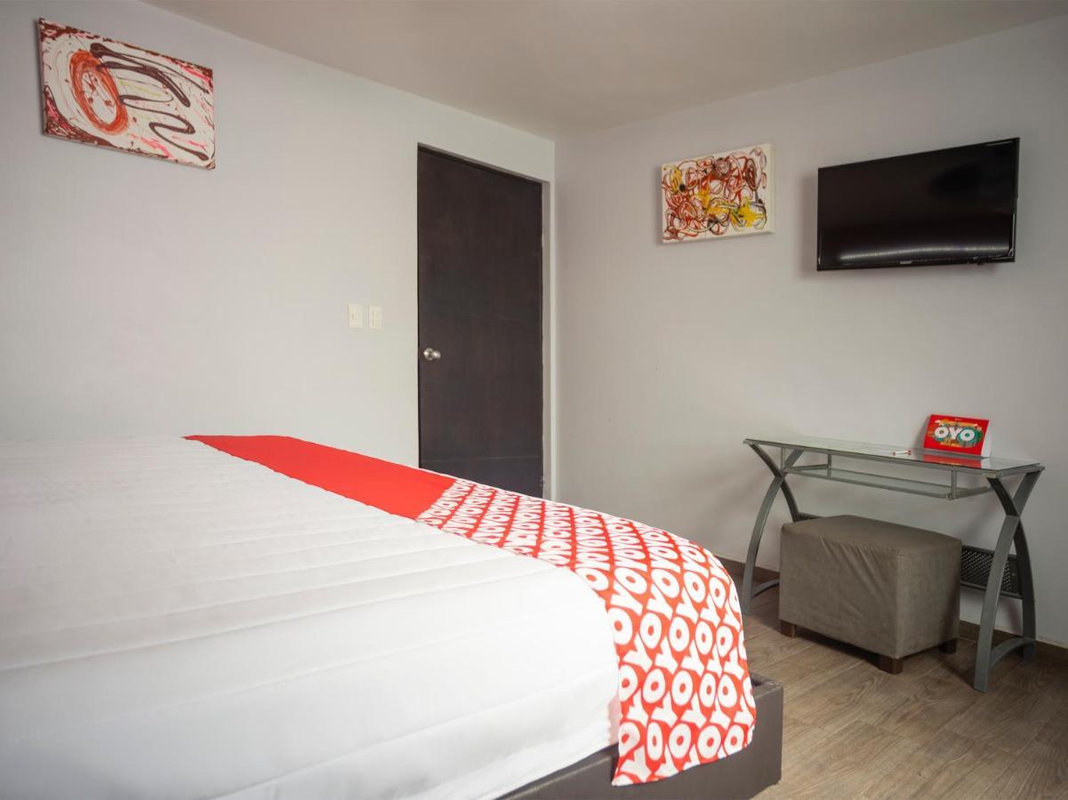 Adhoc Express Hotel Monterrey Bagian luar foto