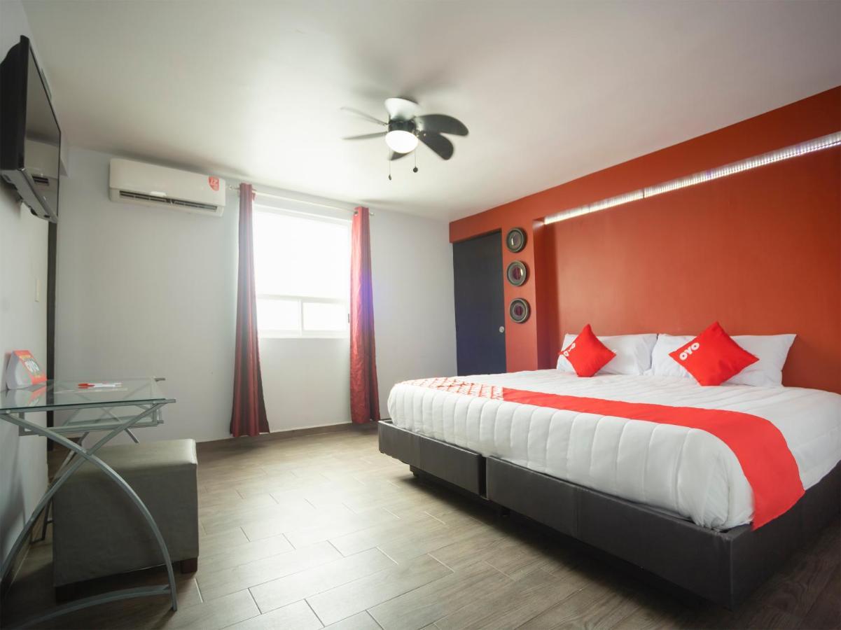 Adhoc Express Hotel Monterrey Bagian luar foto
