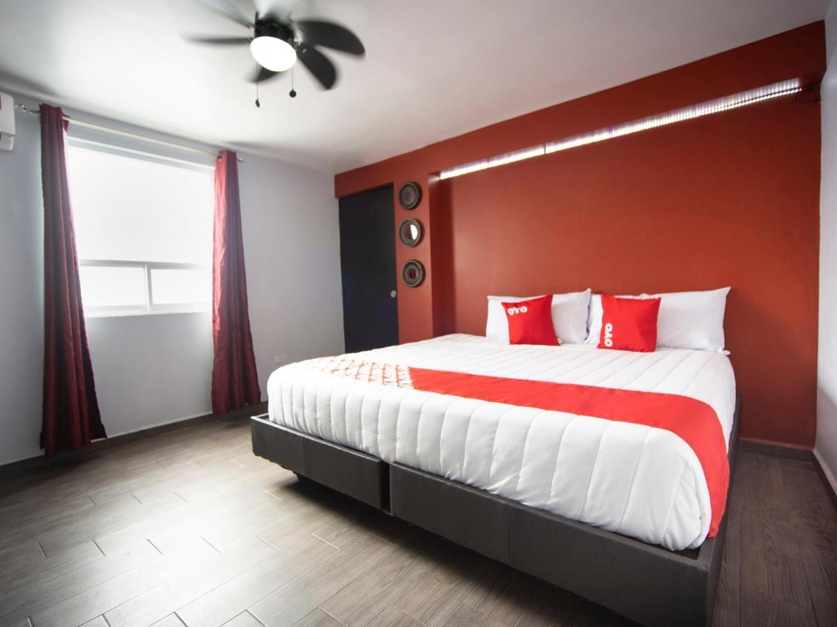 Adhoc Express Hotel Monterrey Bagian luar foto